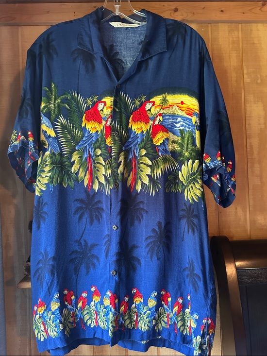 Uluwatu Other - Men’s size lg Tropical Parrot Print Hawaiian Shirt - Blue 8261.5cv